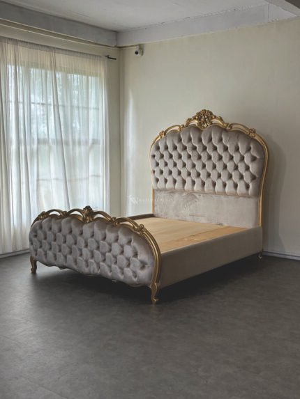 Victoria Classic Divan